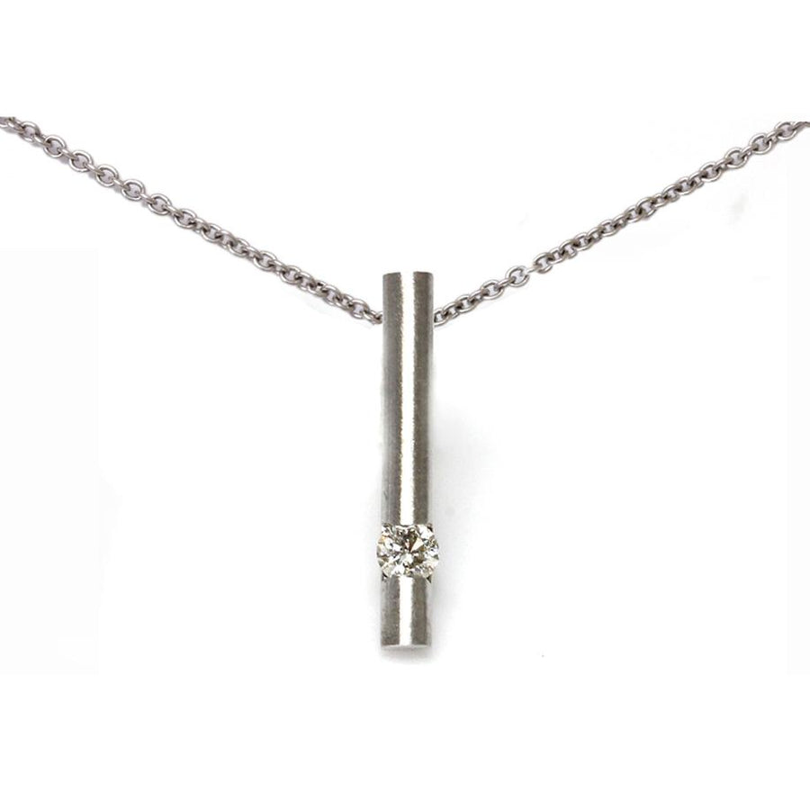Colgante tubo con diamante y cadena 'Special'. Oro blanco 18k - Sophie & Loheme